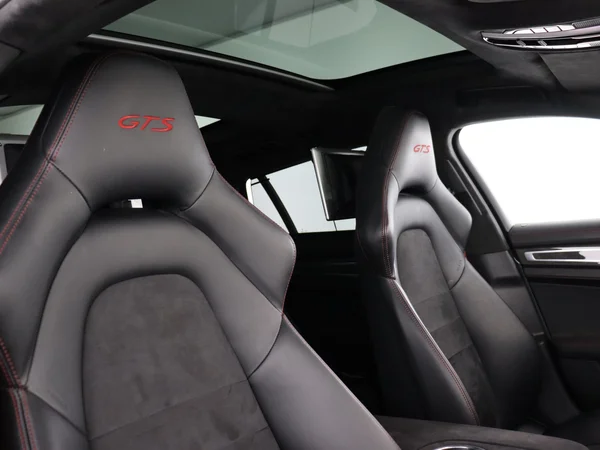 PORSCHE Panamera (2020) — foto 22 van 36