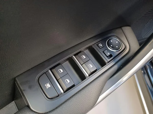 Kia ProCeed (2023) — foto 15 van 26
