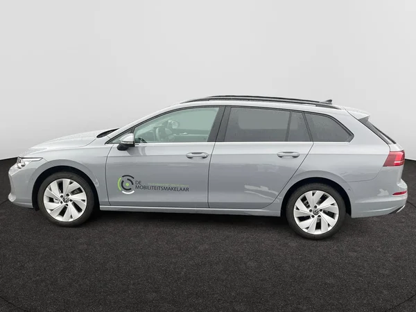 VOLKSWAGEN Golf VIII SW (2026) — foto 12 van 24