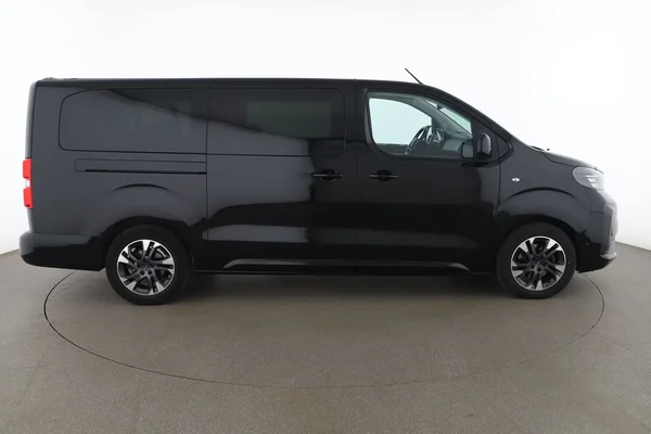 Opel Zafira (2024) — foto 13 van 16