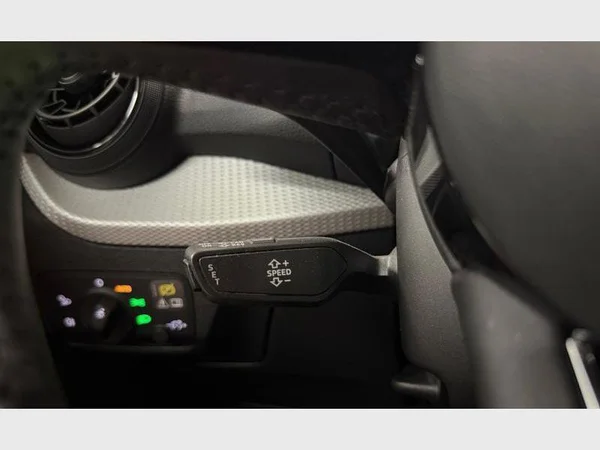 Audi Q2 (2018) — foto 13 van 25