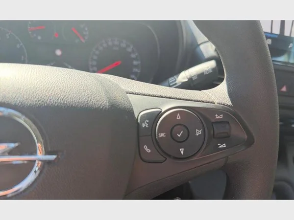 Opel Combo Life Swb (2022) — foto 11 van 27