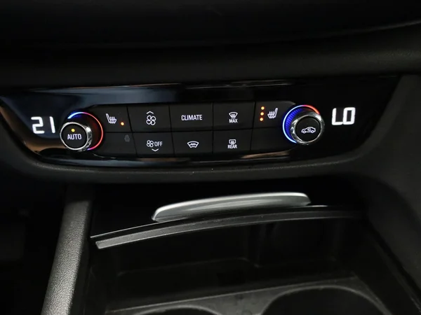 Opel Insignia (2022) — foto 14 van 40