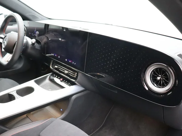 Mercedes-Benz CLA (2025) — foto 14 van 24