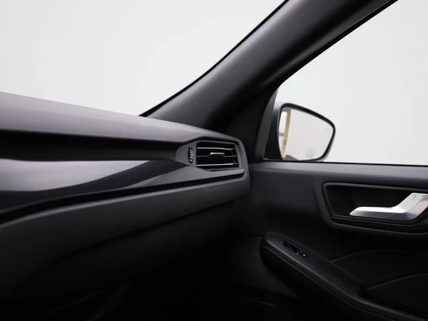 Ford Kuga (2022) — foto 22 van 41