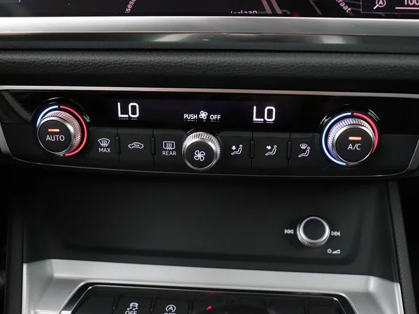 AUDI Q3 (2020) — foto 16 van 27