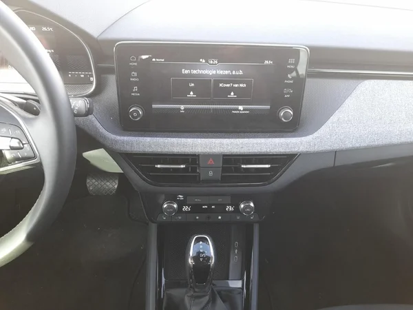 SKODA Kamiq (2025) — foto 2 van 23