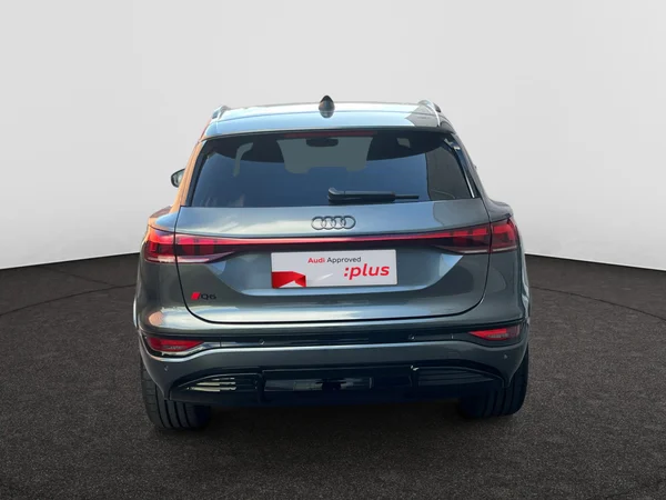 AUDI Q6 e-tron (2024) — foto 8 van 20
