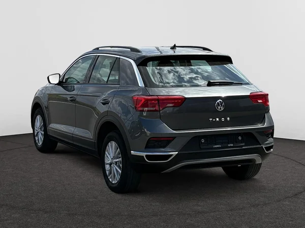 VOLKSWAGEN T-Roc (2018) — foto 15 van 21