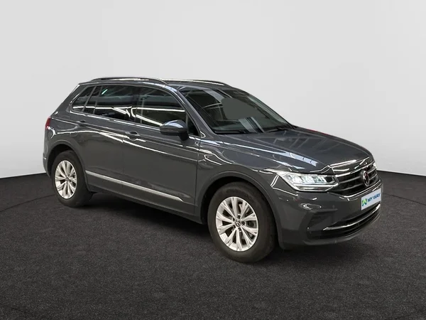 VOLKSWAGEN Tiguan (2022) — foto 24 van 24