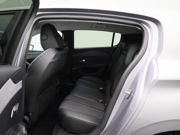 Peugeot 308 (2023) — foto 4 van 39