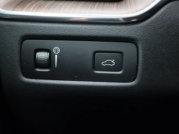 Volvo XC60 (2021) — foto 16 van 43