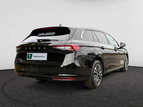 SKODA Superb Combi (2025) — foto 10 van 14