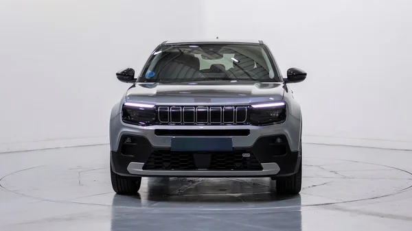 Jeep E-Avenger (2024) — foto 73 van 74