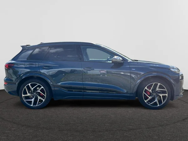 AUDI Q6 e-tron (2025) — foto 20 van 24