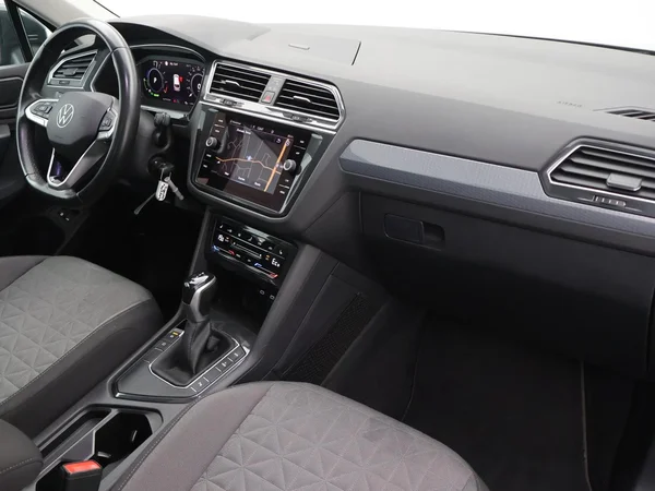 VOLKSWAGEN Tiguan eHybrid (PHEV) (2022) — foto 28 van 29