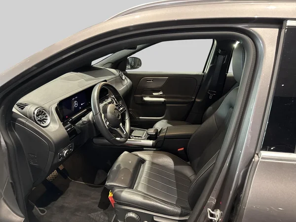 Mercedes-Benz GLA (2022) — foto 20 van 21