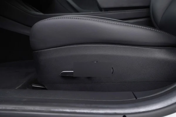 Tesla Model 3 (2023) — foto 6 van 83