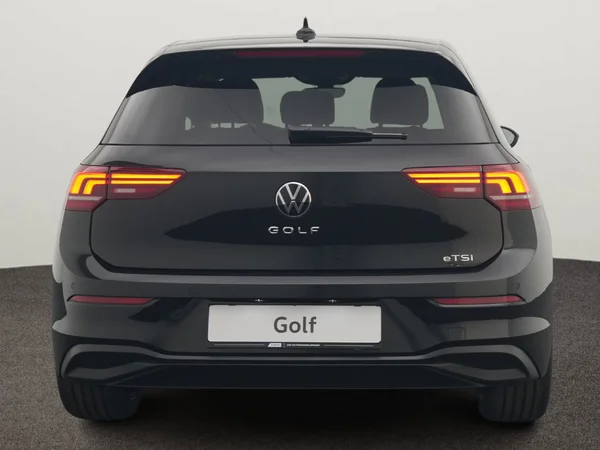 VOLKSWAGEN Golf VIII (2026) — foto 5 van 10