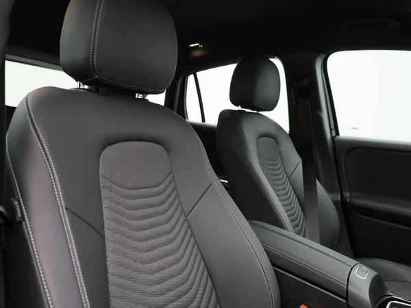 Mercedes-Benz GLA (2025) — foto 37 van 50