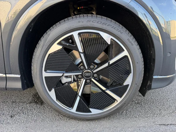 AUDI Q4 e-tron (2026) — foto 16 van 23