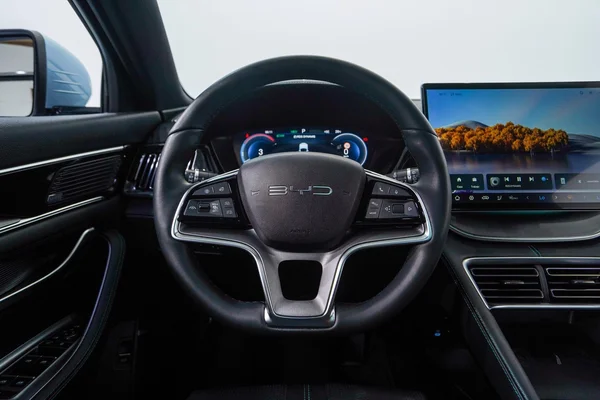 BYD Seal U PHEV (2024) — foto 10 van 45