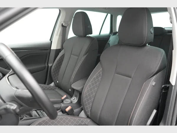 SKODA Kamiq (2023) — foto 11 van 28
