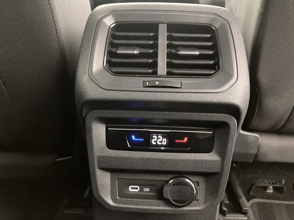 VOLKSWAGEN Tiguan Allspace (2023) — foto 6 van 36