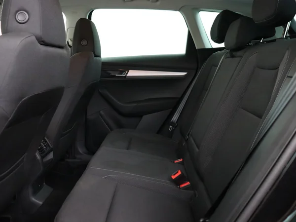 SKODA Karoq (2025) — foto 4 van 17