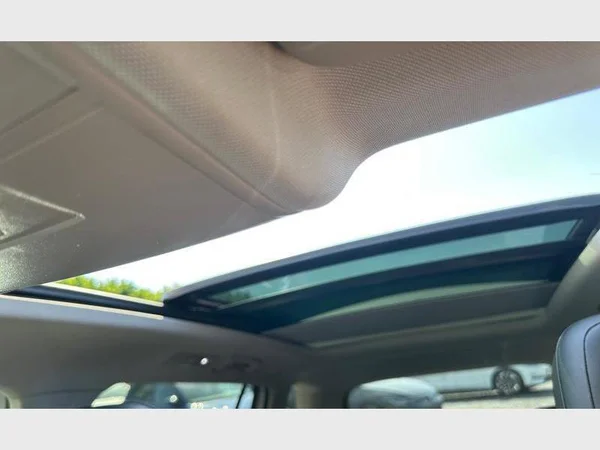 Volkswagen Tiguan Allspace (2021) — foto 10 van 21