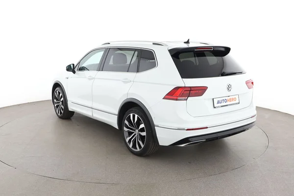 Volkswagen Tiguan Allspace (2020) — foto 10 van 16