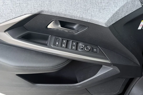 Peugeot 5008 (2025) — foto 9 van 17