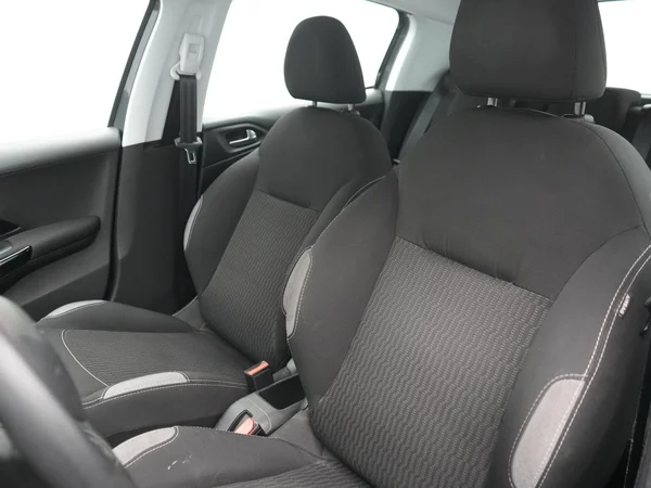 PEUGEOT 208 (2016) — foto 20 van 21