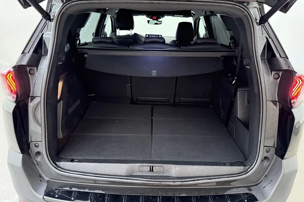 Peugeot 5008 (2024) — foto 13 van 17