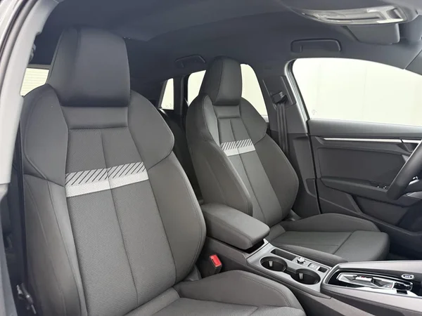AUDI A3 Sportback (2025) — foto 16 van 18
