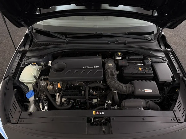 HYUNDAI i30 (2019) — foto 6 van 30