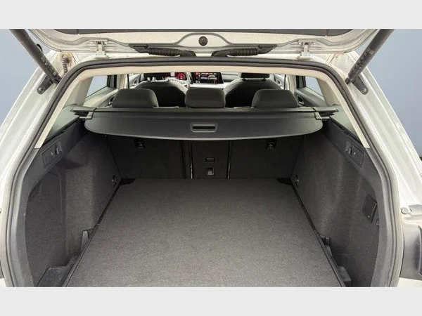 Volkswagen Golf Variant VIII (2023) — foto 19 van 26