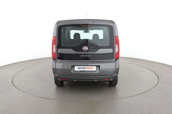 Fiat Doblo (2018) — foto 11 van 16