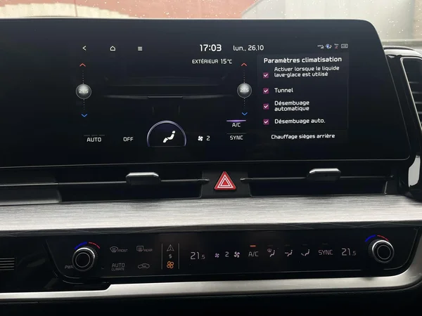 KIA Sportage Dsl (2023) — foto 15 van 18