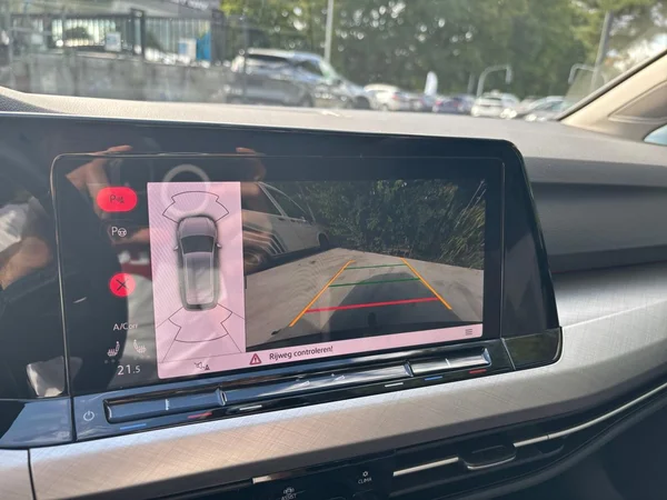 VOLKSWAGEN Golf Variant VIII Dsl (2023) — foto 16 van 24
