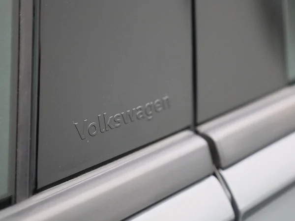 Volkswagen Tiguan (2021) — foto 10 van 43