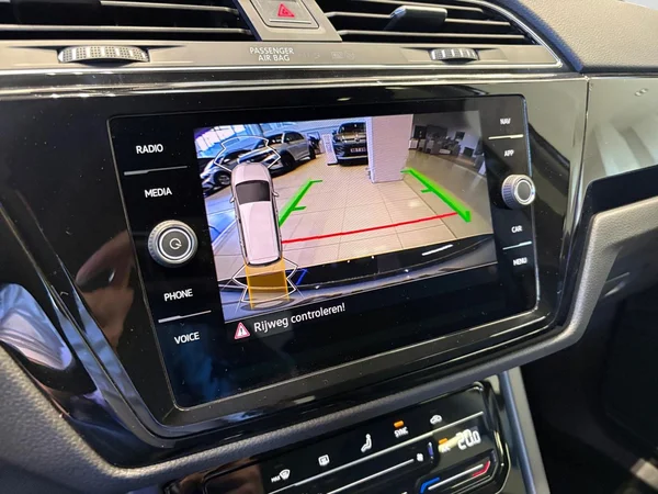 VOLKSWAGEN Touran (2026) — foto 15 van 15