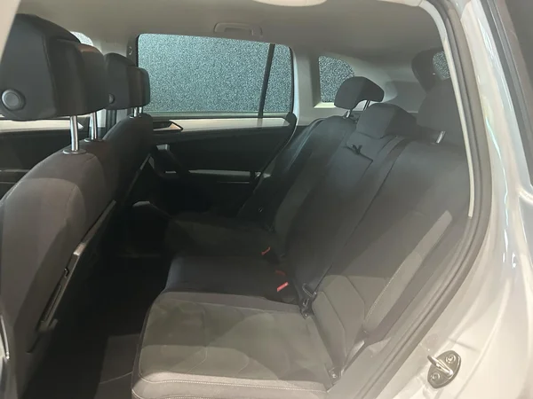 Volkswagen Tiguan (2018) — foto 17 van 19