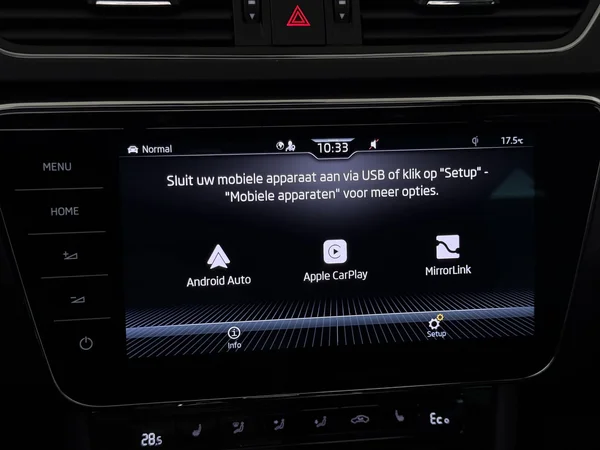 SKODA Superb (2023) — foto 13 van 31