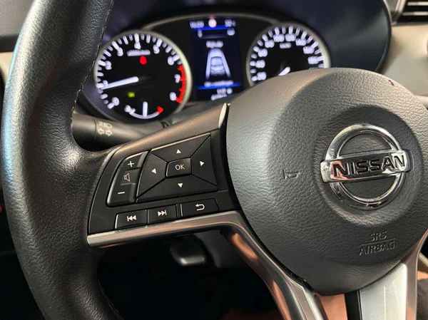 Nissan Micra (2021) — foto 9 van 19