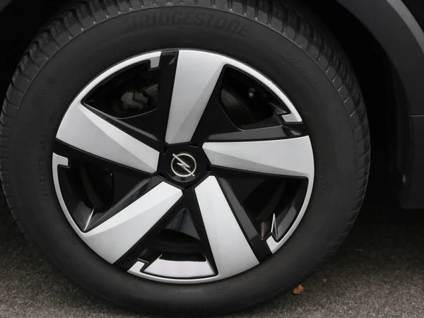 Opel Crossland (2021) — foto 4 van 35