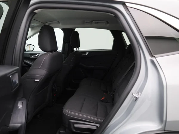 Ford Kuga (2022) — foto 2 van 41