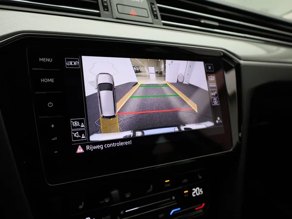 Volkswagen Passat (2022) — foto 22 van 44