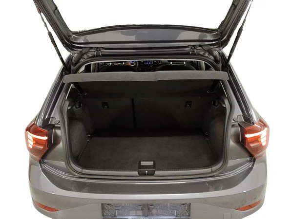 VOLKSWAGEN Polo (2022) — foto 11 van 22