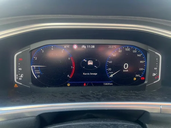 VOLKSWAGEN T-Roc Cabriolet (2023) — foto 21 van 31